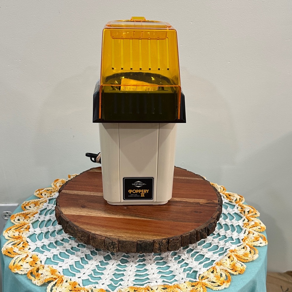 Vintage Popcorn Maker with Yellow Lid